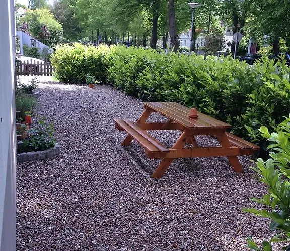 Frühstückspension Stadtpark 4*